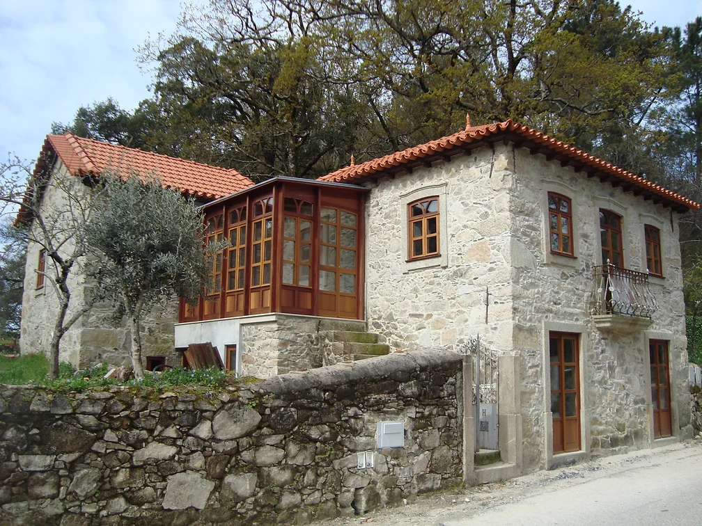 fbf66f_4b12c001f20d49bf9e6e0ca9490853c0